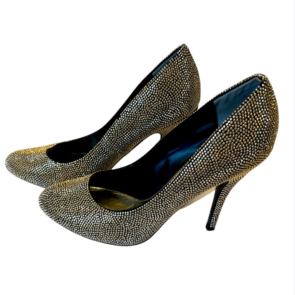 New Nine West gold stud shoes